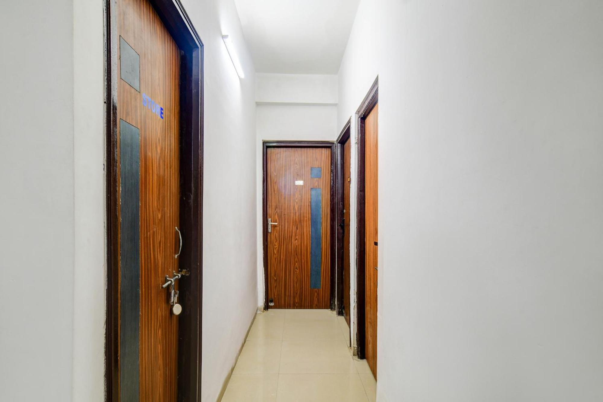 Super Hotel O Indraprasth Indore Buitenkant foto