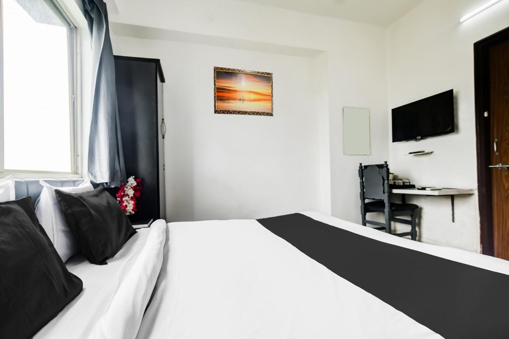 Super Hotel O Indraprasth Indore Buitenkant foto