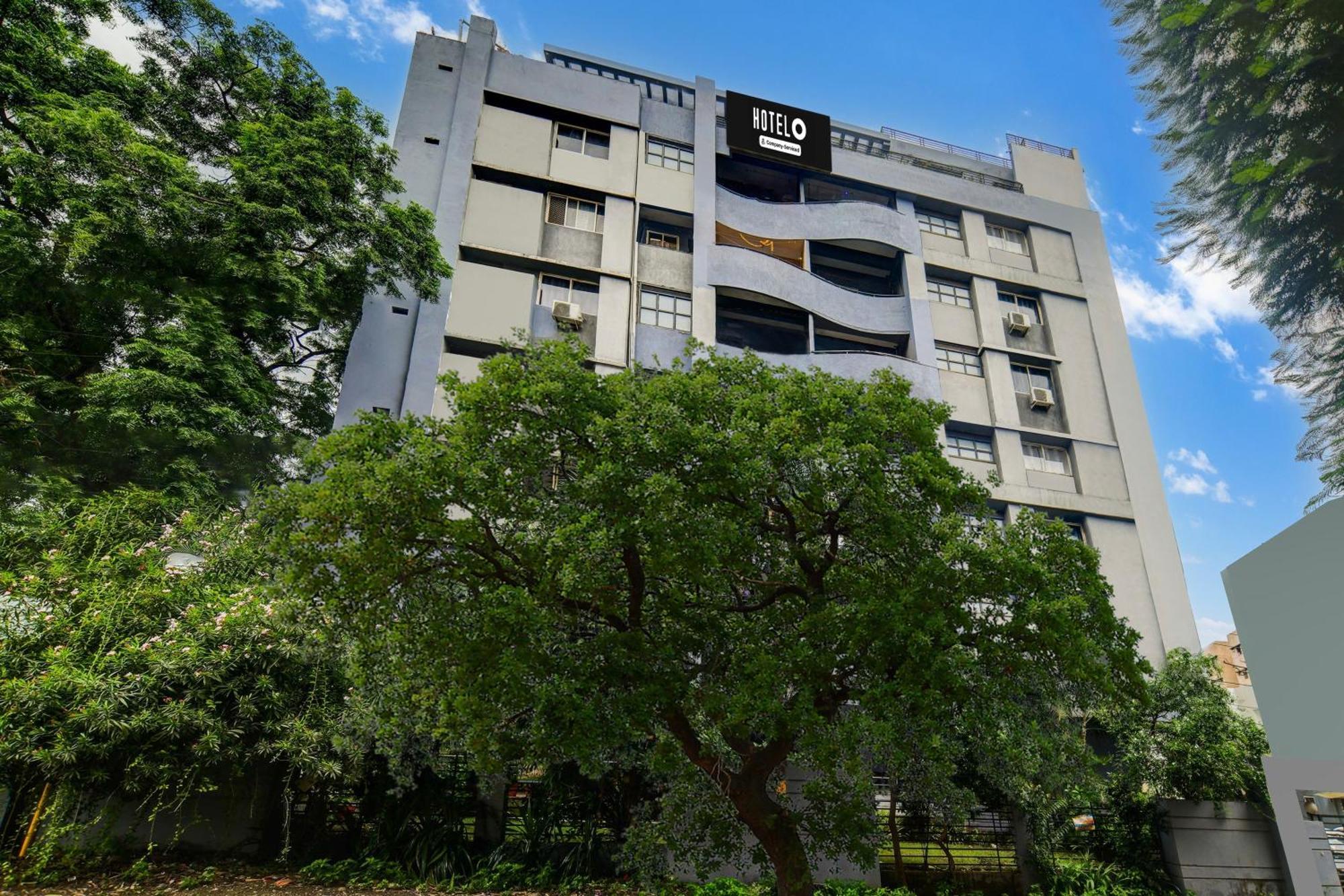 Super Hotel O Indraprasth Indore Buitenkant foto